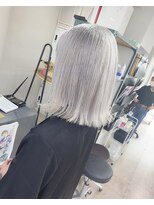 アジールヘア 所沢プロペ通り店(agir hair) ホワイトシルバーカラー