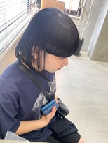 テトヘアー(teto hair)&nbsp;ワイドバング　刈り上げ　刈り上げ女子　黒髪　ストレート