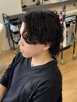 ビカム 名駅(become)&nbsp;【黒髪サーフカールパーマ】メンズセンターパートスパイラル