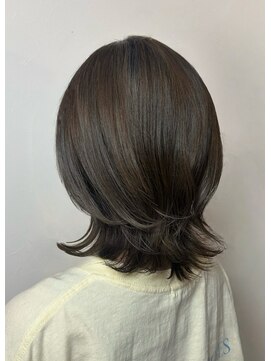 ヘアープラスヘッドスパ エン(Hair + Head spa en) ソフトウルフの外ハネミディアム