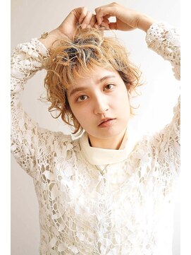 アムネシア 三軒茶屋(AMNESIA) ミルクティーカラー/ダブルカラー/ショート