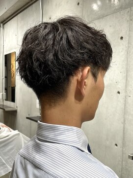 2WAYシャドウパーマ　ビジネスヘア　メンズ30代　ツーブロック