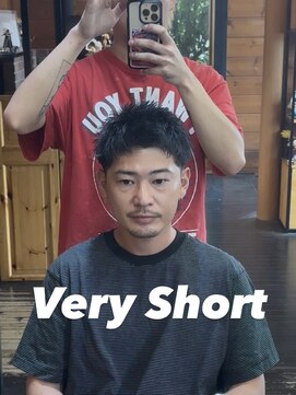 ヘアーアンドビューティー ザ ビー(Hair & Beauty the B) 刈り上げスパイキーショート