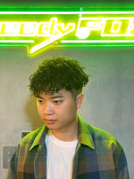 グリーディーフォックス 代々木(Greedy FOX) 韓国マッシュ/センタ-パ-ト/ツイストスパイラル/スキンフェード