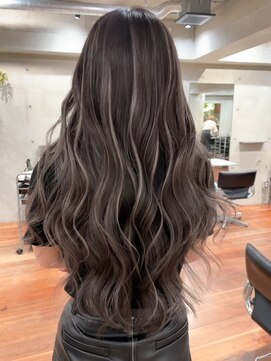 ヨロ 小岩(YOLO) ハイライトカラーミルクティーベージュケアブリーチダブルカラー