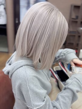 ヘアーサロン カラー 色彩店(COLOR) ホワイトカラー