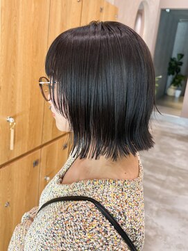 ガーデンヨコハマエスト(GARDEN YOKOHAMA est) 切りっぱなしボブ フルバング レイヤーボブ グレージュ 美髪