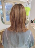 切りっぱなしヘアミディアム赤羽