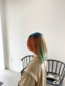 ヒュー(HUE) ネビージュとオレンジとミドリ