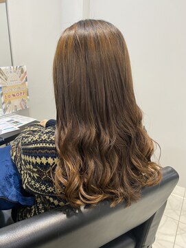 イルミ(iLUMi) iLUMi × イルミナカラー