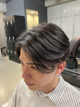 リベルテ グリット(Liberte Grit) 毛流れパーマフェザーパーマセンターパートマッシュツーブロック