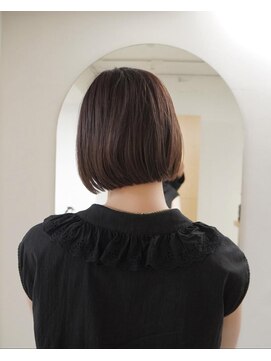 ロマリア 渋谷 渋谷宮益坂(Lomalia) 乾かすだけでキマる髪/馴染むハイトーンケアカラーボブ