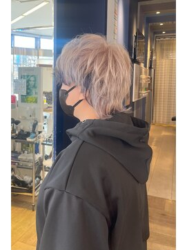 コワファースト 大分(COIFF1RST) ホワイトベージュカラーにインナーブルージュ！ウルフヘア