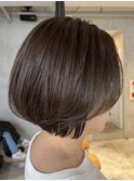 前髪なし丸みショートボブワンカラーショコラブラウン20代