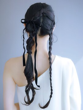 シア(sia) 結婚式お呼ばれヘアアレンジ/ヘアセット/ヨシンモリ/20代30代