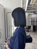 ユエ(YUE)&nbsp;透明感カラー/ワンレン/ブルーブラック