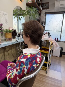 ミツコ美容室 ショートパーマスタイル