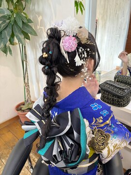 ギャラクシー ヘアードレッサーズ(galaxy hairdressers) 成人式編みおろしポニーヘアアレンジ