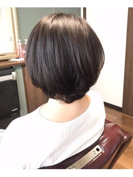 ヨシカット(Yoshi_cut) キレイめショート