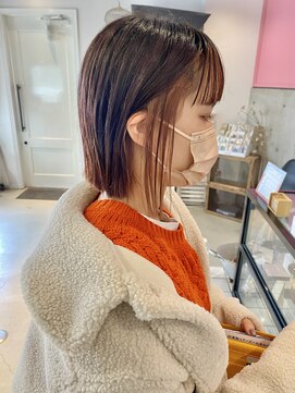 リリオ(Lilio) インナーカラー×ロブスタイル