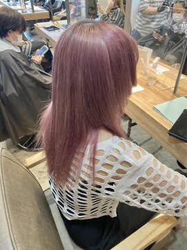 ヘアーブレイス(hair brace) ブリーチ二回　ピンクカラーstylist聖斗