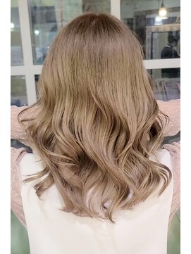 テラス 古河店 ハイトーンくびれミアイロン仕上げ夏髪夏色［古河駅］