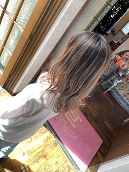 ビヨンド リンク(BEYOND L'INK)の写真/【大垣駅車6分】透明感・艶感たっぷりのバレイヤージュでワンランク上のオシャレを♪