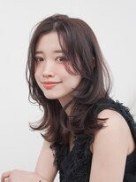 アンアミ シブヤ(Un ami shibuya) 大人ヘアのミディアムレイヤー『上品な顔まわり×くびれヘア』