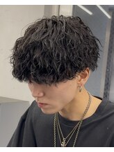 [縦落ちパーマ]は強弱で変わる