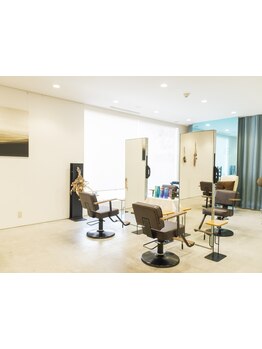 女性ならではの髪のお悩みも相談しやすい！女性目線での提案であなたのなりたいを叶えてくれる♪