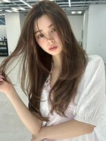 ユーフォリア 新宿通り(Euphoria) ハッシュカット/ロングレイヤー/韓国レイヤー/ゆるふわレイヤー