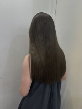 イオエ 梅田(ioe) ミルクティーベージュ/レイヤーボブ /髪質改善/縮毛矯正