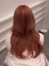 アンド ティグル クマモト(&.TIGRE KUMAMOTO)&nbsp;チェリーブラウン/コテ巻き/ヨシンモリ/ブリーチなし/レイヤー