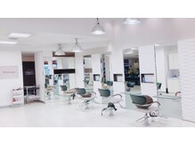 ステーションビューティ(Station Beauty)の雰囲気(内観)