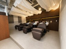 オネスト(onest)の雰囲気（癒しの空間でフルフラットシャンプー台をご用意しております♪）