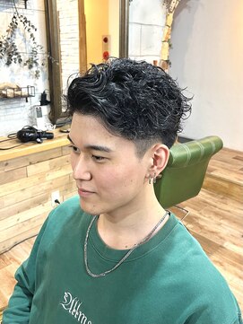プランツヘアー 七三オールバックパーマスタイル