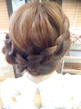 メルシー トータル ブランディング サロン(merci TOTAL BRANDING SALON) 【merci】編み込みFlowerアレンジ☆