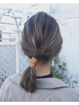 オフ(OFF) アッシュ系ハイライト＆ローライト