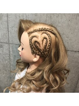 スタジオカラー(Studio Color) コーンロウアレンジ