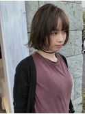 伸ばしかけも可愛いハネ感ボブ