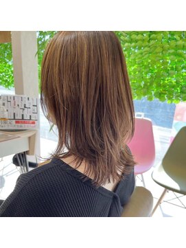 ザラブズラフズヘアー 守恒店(the loves laughs hair) ミディアムレイヤー×ハイグレイカラー