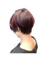 ステア ケース(stair case)&nbsp;【大人かわいい ツヤ髪】ショート前下がりレイヤー モーブピンク