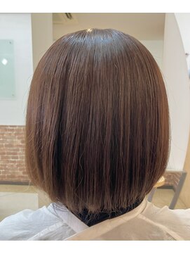 カットハウス はさみの部屋 ショートボブ/内巻き/カシスレッドブラウン/前髪あり