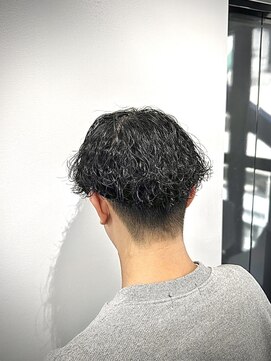 リバティシェアバーバー 銀座(LIBERTY SHARE BARBER) 波巻きスパイラルパーマ