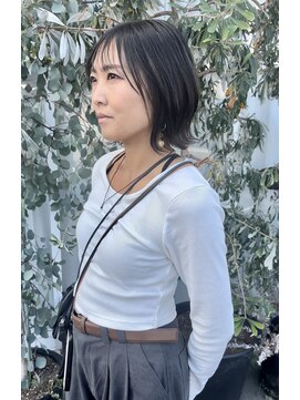 ヌニル(nunill) 切りっぱなしボブx外ハネアレンジ