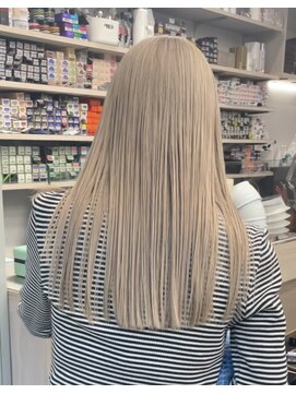 ヴァーディ オモテサンドウ(Vardy omotesando) ホワイトベージュ・表参道ケアブリーチ・ハイトーンロング・ロブ