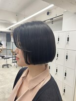 リジー(Litzy) ぱつっとボブ 《木寺樹莉》