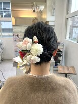 アップスタイル　お呼ばれヘア