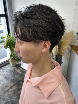 ソル(sol.) 毛流れセンターパート