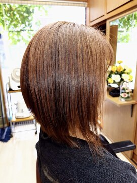 トータルビューティーサロンカワニシ 髪質改善Drヒートトリートメント♪前下がりボブ